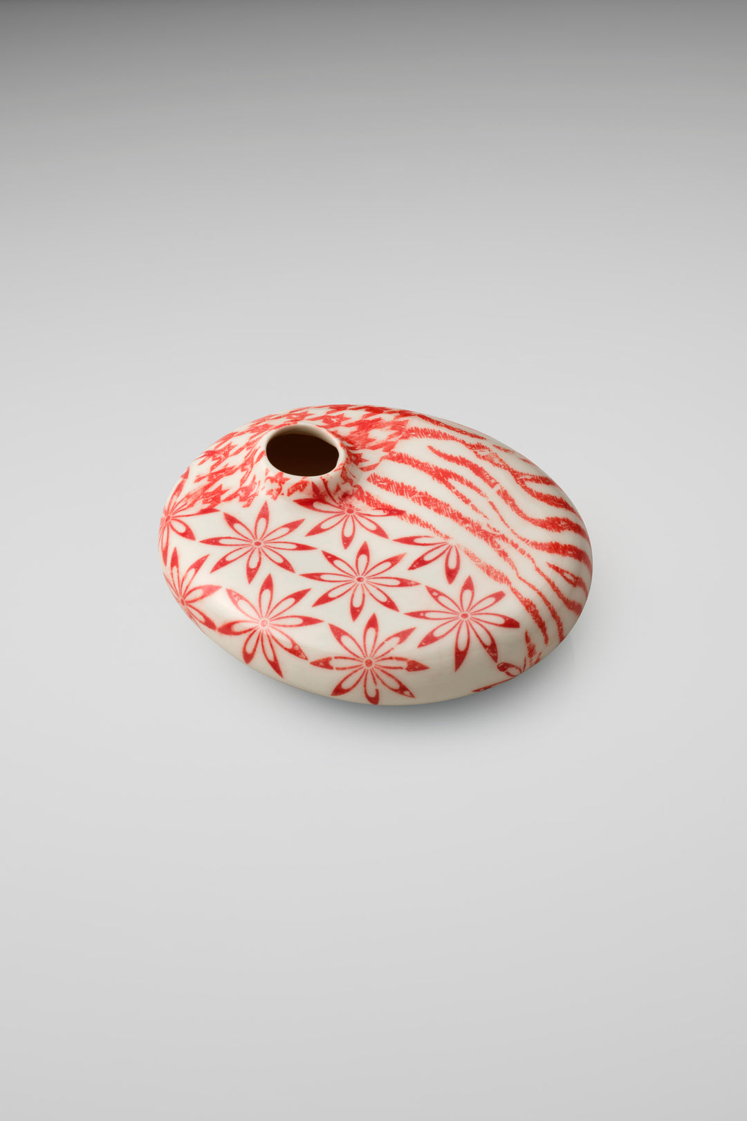 Lace Printed Small Talk Vase in Red